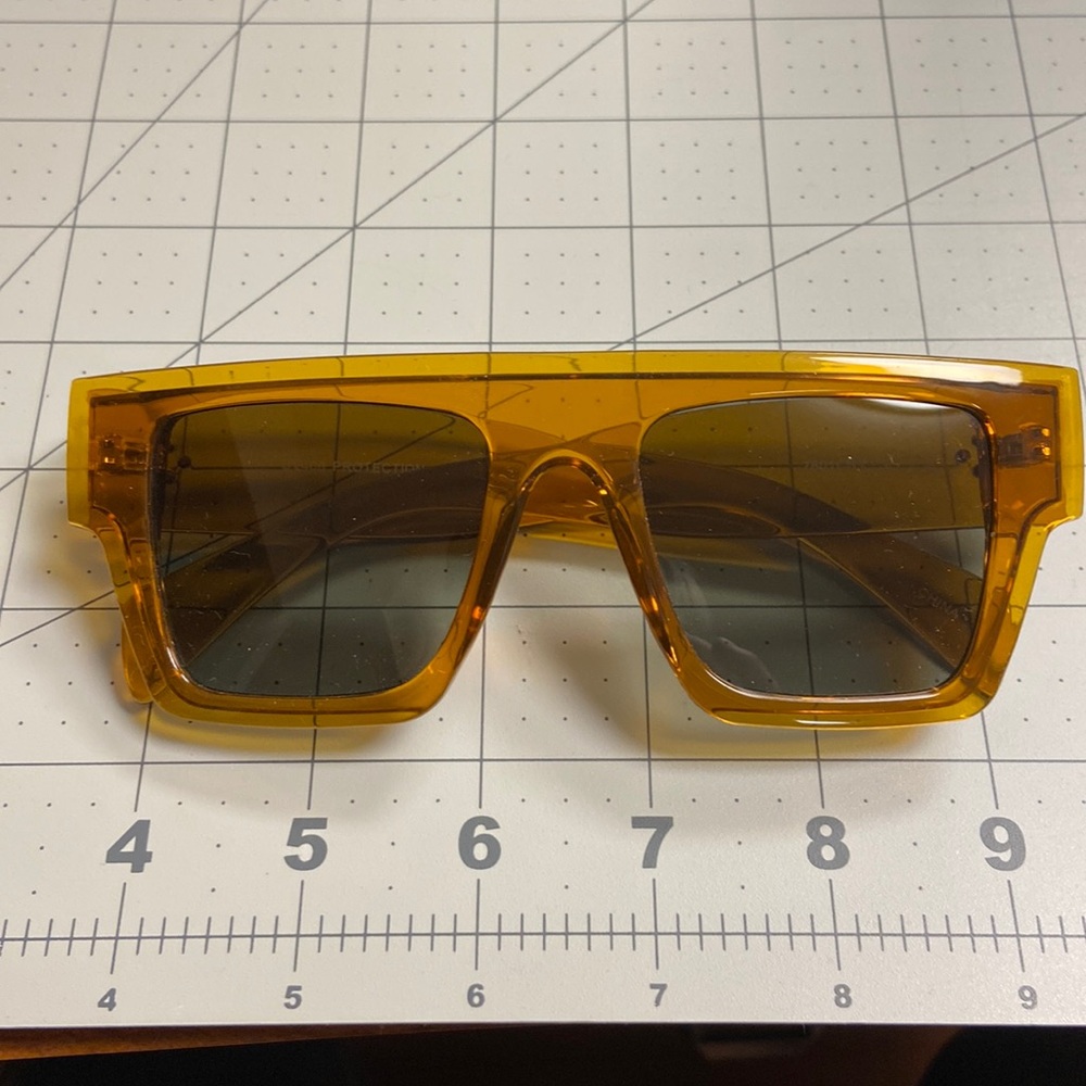Retro Clear Block Plastic Sunglass
